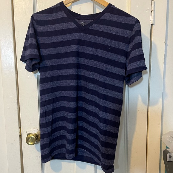 Mens Small Purple Navy Striped Vneck Shortsleeved Tshirt by On The Bias Preloved - Picture 1 of 4